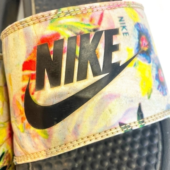 Tropical Nike Slides - Picture 2 of 6